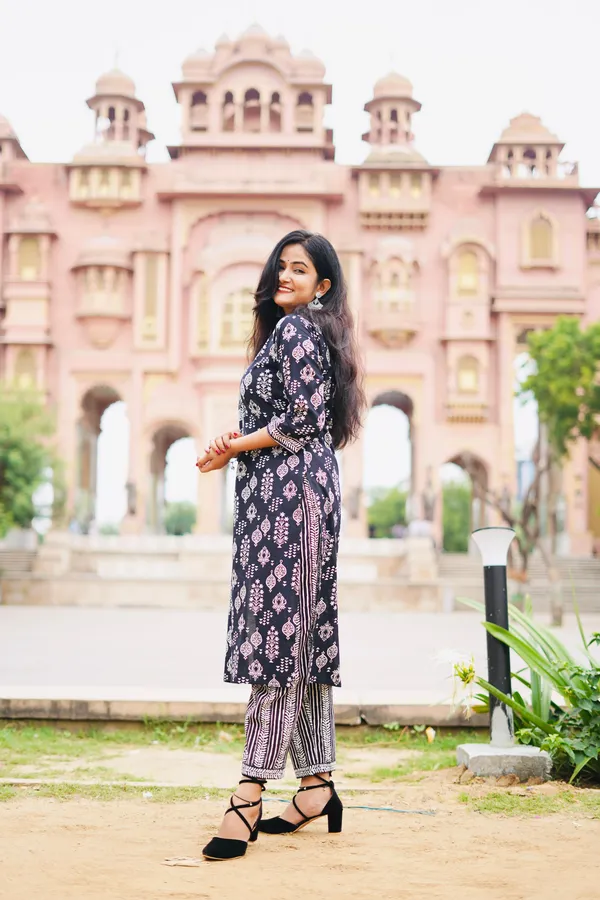 Black_Cotton_Butti_Printed_Kurta_pant_set