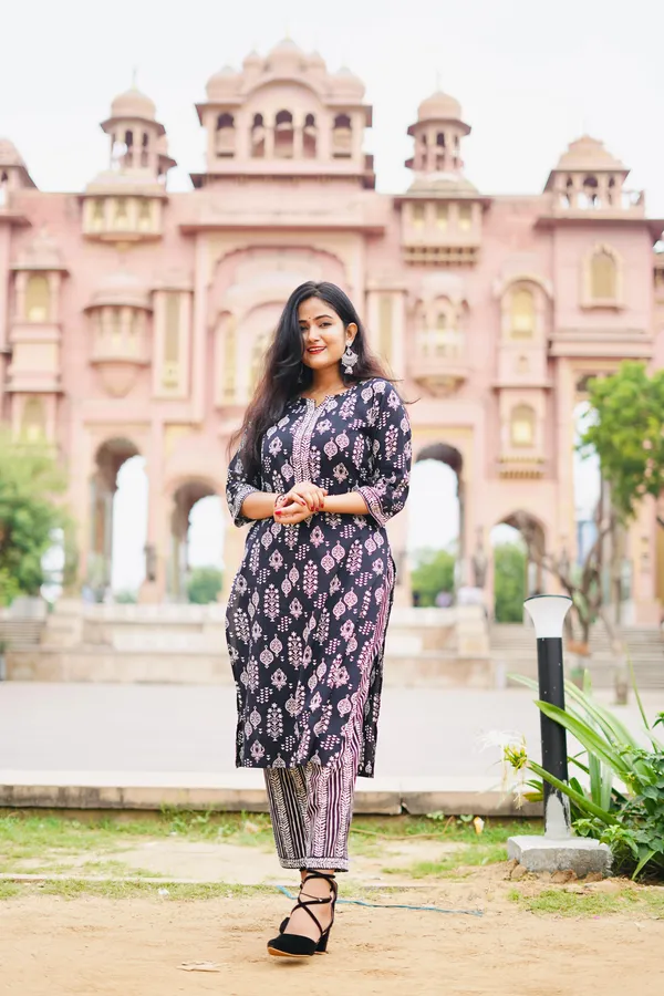 Black_Cotton_Butti_Printed_Kurta_pant_set