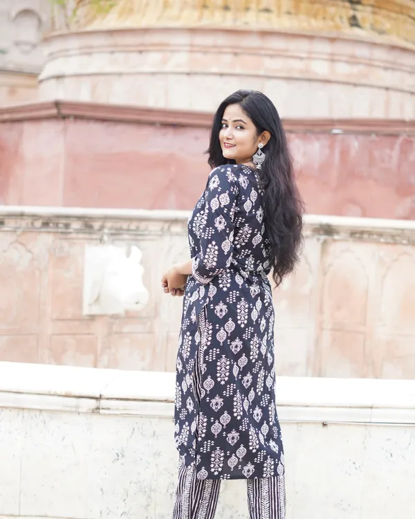 Black_Cotton_Butti_Printed_Kurta_pant_set