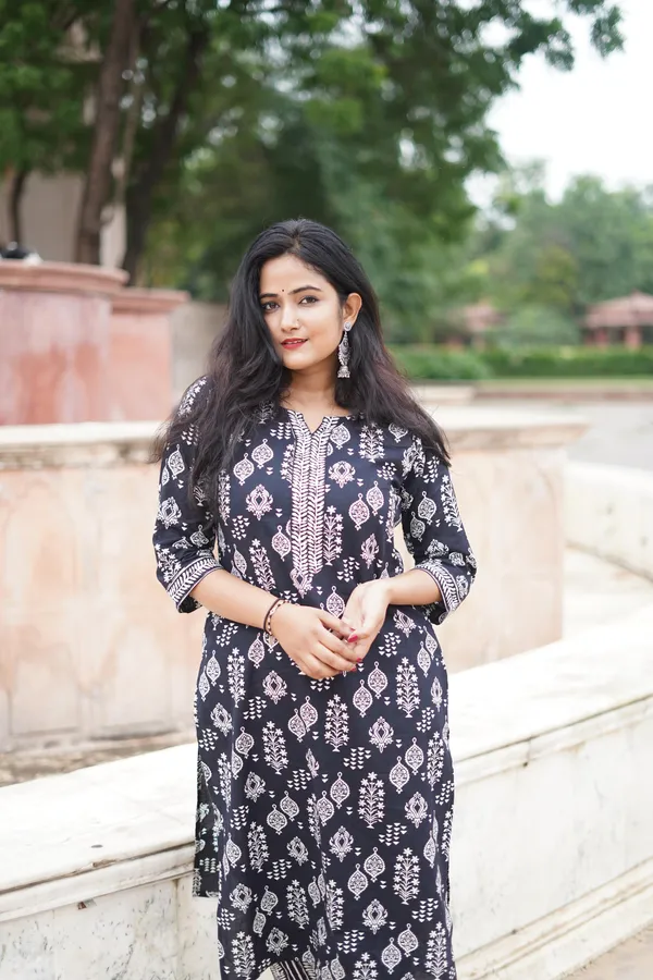 Black_Cotton_Butti_Printed_Kurta_pant_set