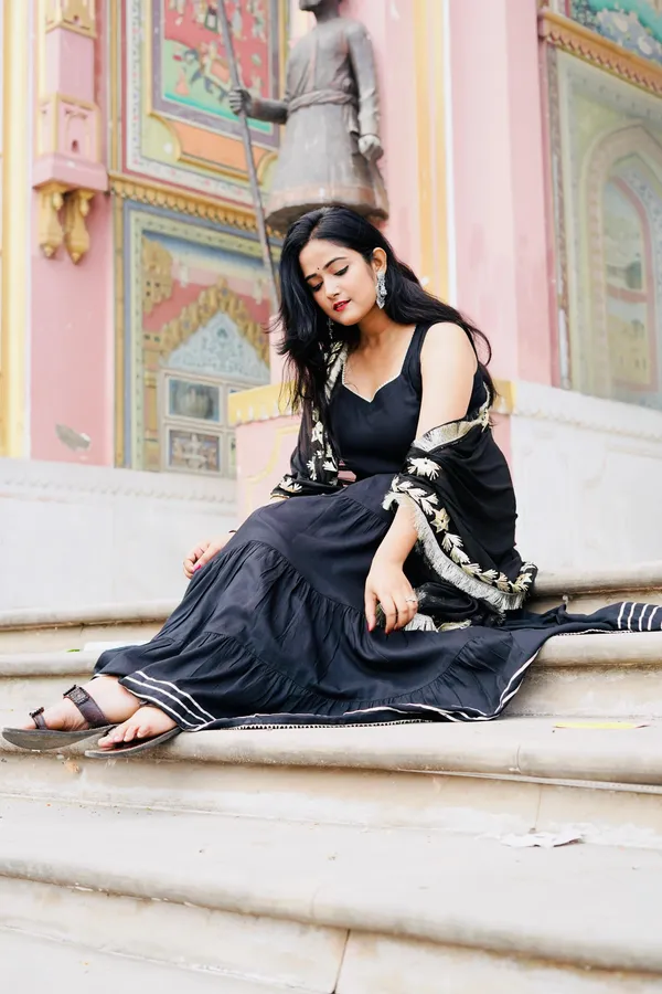 Black_Rayon_Gotapatti_Suit_With_Dupatta_(without_Pant)