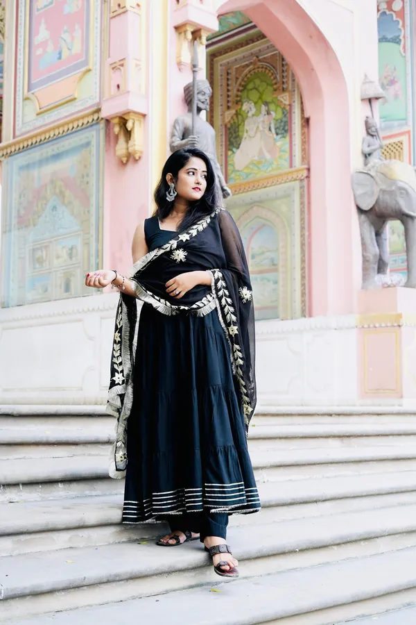 Black_Rayon_Gotapatti_Suit_With_Dupatta_(without_Pant)
