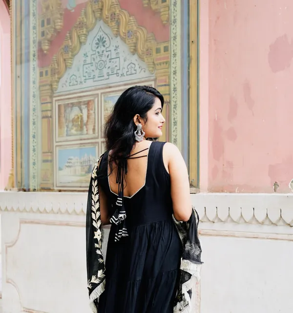 Black_Rayon_Gotapatti_Suit_With_Dupatta_(without_Pant)
