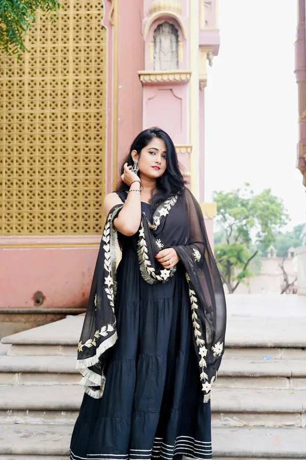 Black_Rayon_Gotapatti_Suit_With_Dupatta_(without_Pant)