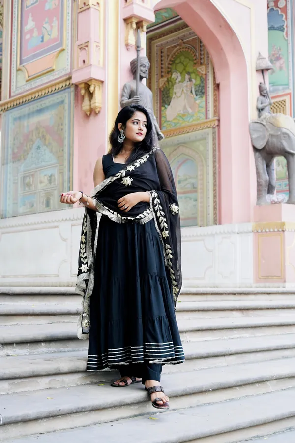 Black_Rayon_Gotapatti_Suit_With_Dupatta_(without_Pant)