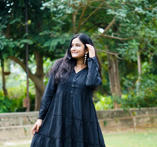 Black_Rayon_Solid_Flared_Dress
