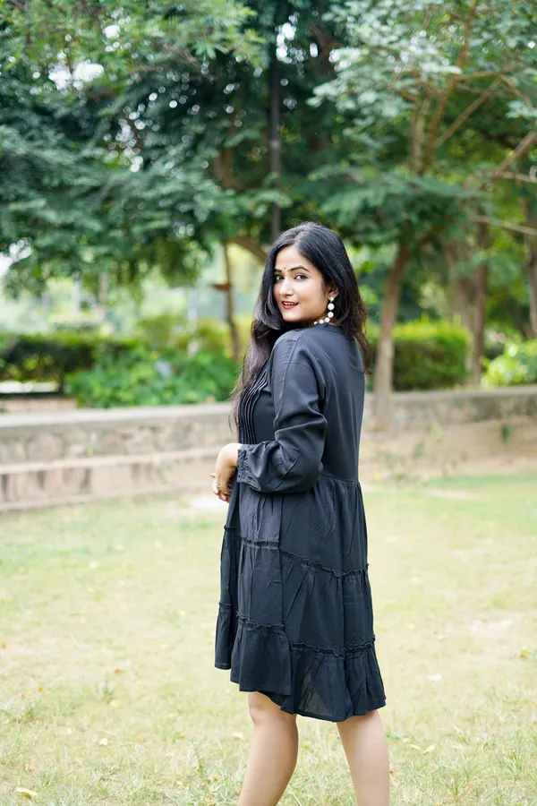 Black_Rayon_Solid_Flared_Dress