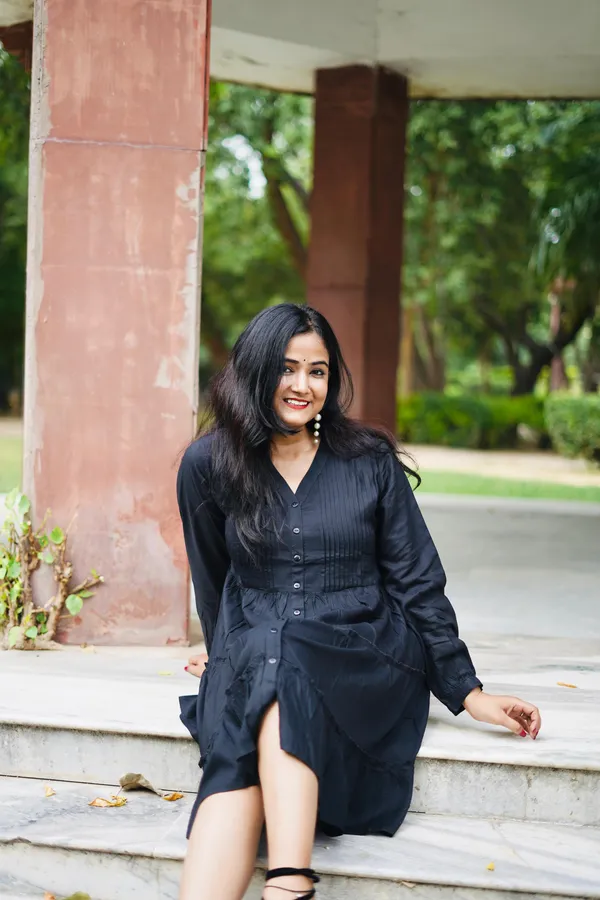 Black_Rayon_Solid_Flared_Dress