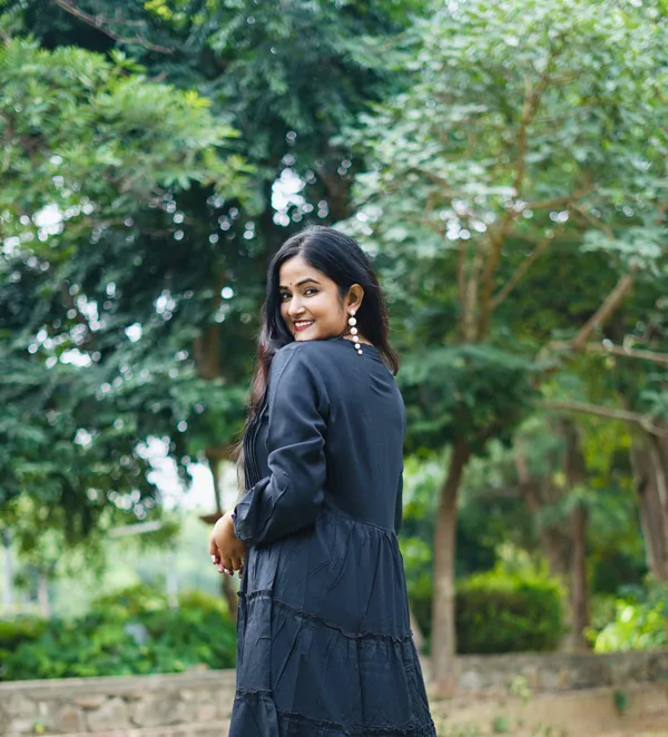 Black_Rayon_Solid_Flared_Dress