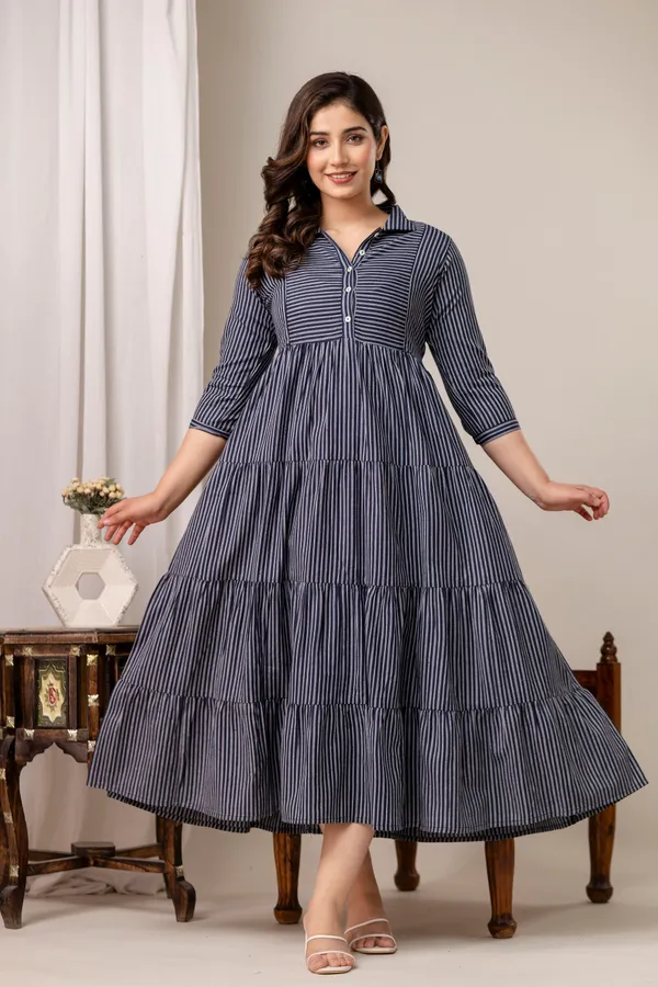 Blue_4tire_maternity_dress