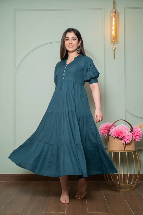Green_Solid_Long_Maternity_3_Tire_Dress