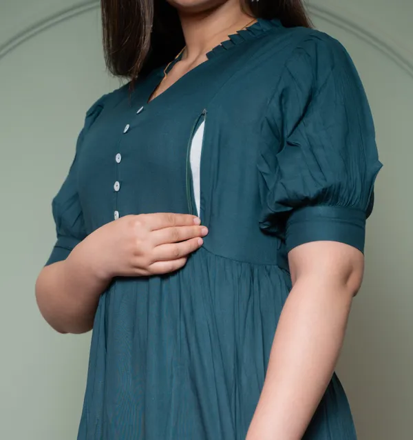 Green_Solid_Long_Maternity_3_Tire_Dress