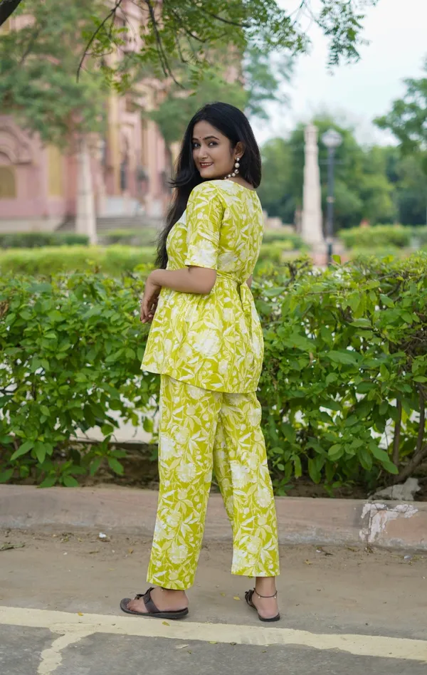 Neon_Cotton_Printed_Short_Kurti_&_Bottom_Co-Ord_Set_(2Pcs)
