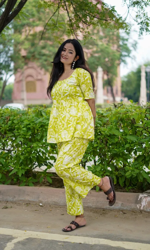 Neon_Cotton_Printed_Short_Kurti_&_Bottom_Co-Ord_Set_(2Pcs)