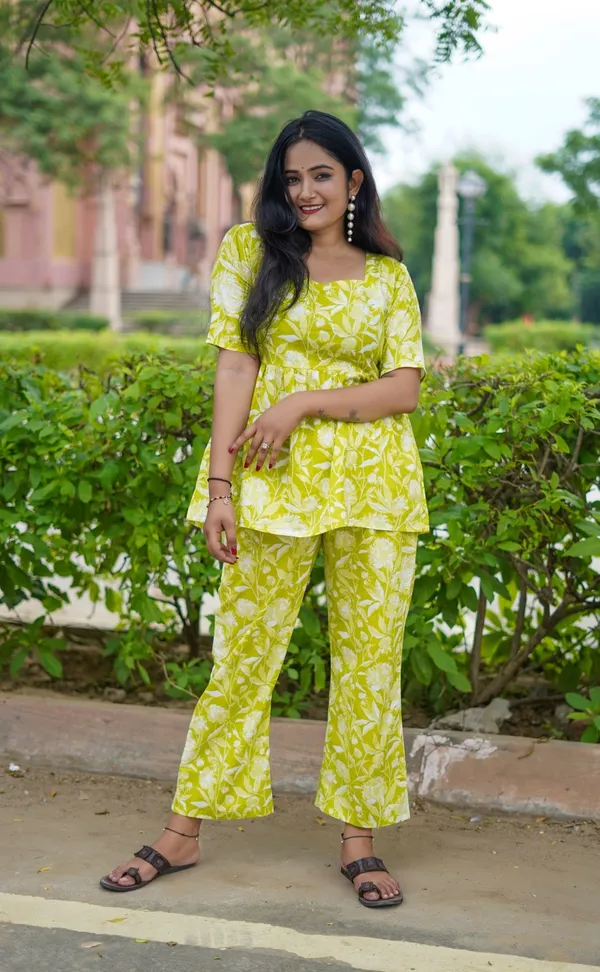 Neon_Cotton_Printed_Short_Kurti_&_Bottom_Co-Ord_Set_(2Pcs)