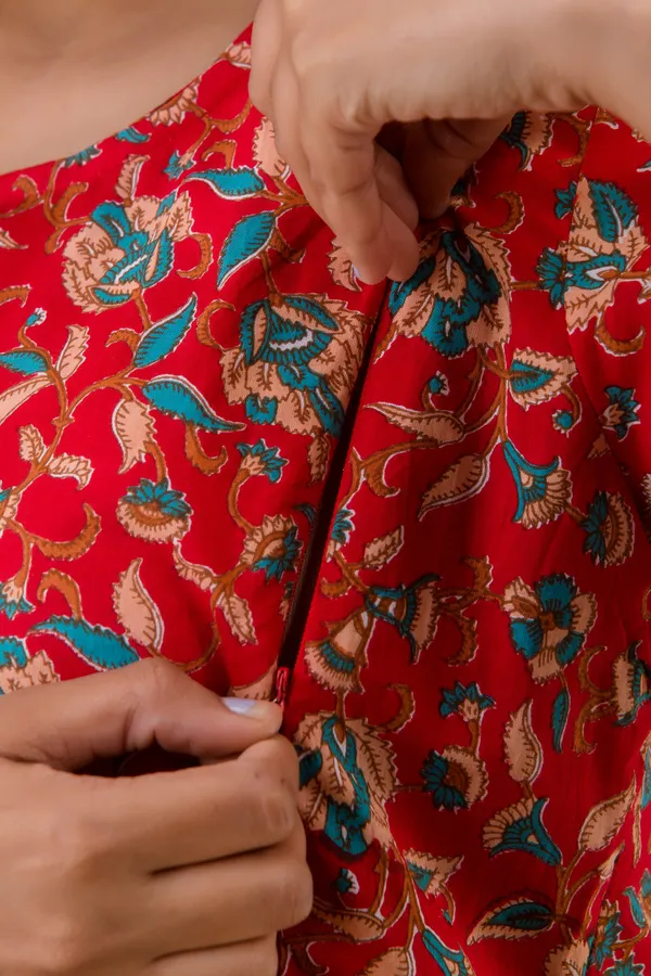 RED_FLORAL_MATERNITY_DRESS