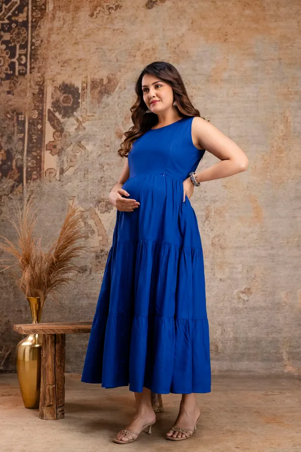 Reyon_Solid_Sleeveless_Maternity_Dress