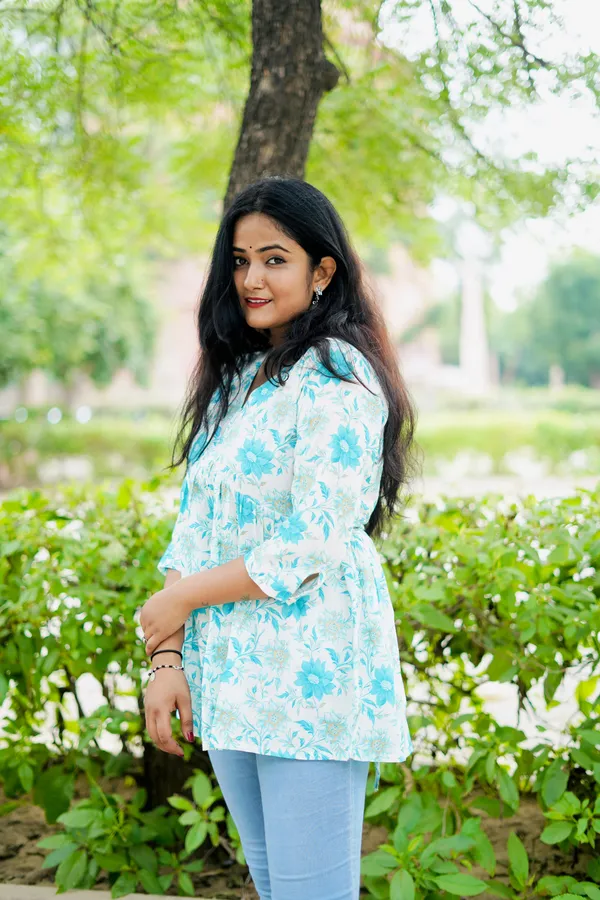 White_Cotton_Floral_Printed_Ali_Cut_Short_kurti