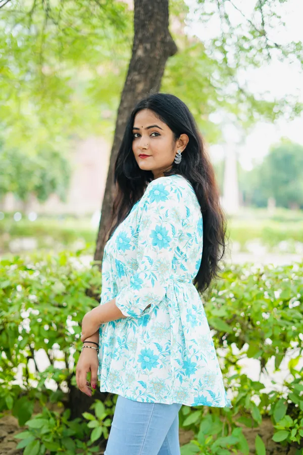 White_Cotton_Floral_Printed_Ali_Cut_Short_kurti