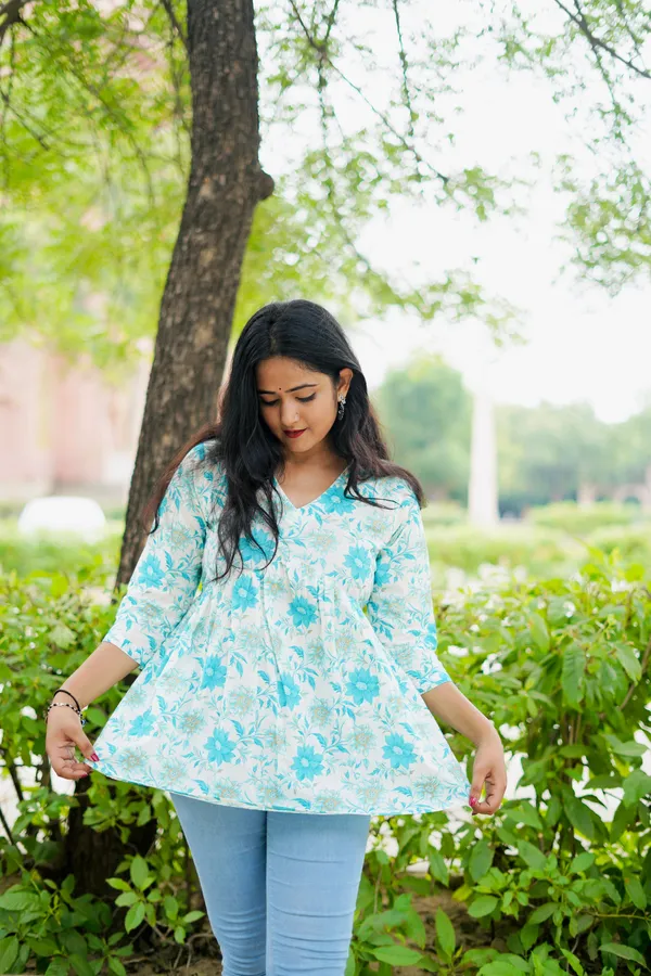 White_Cotton_Floral_Printed_Ali_Cut_Short_kurti