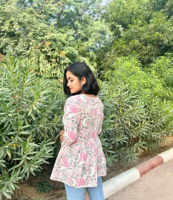 White_Cotton_flower_Printed_Shrug_Kurti