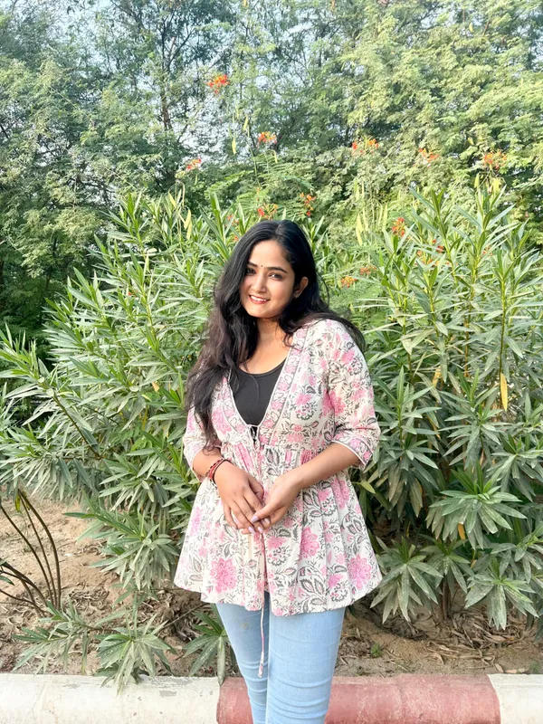 White_Cotton_flower_Printed_Shrug_Kurti