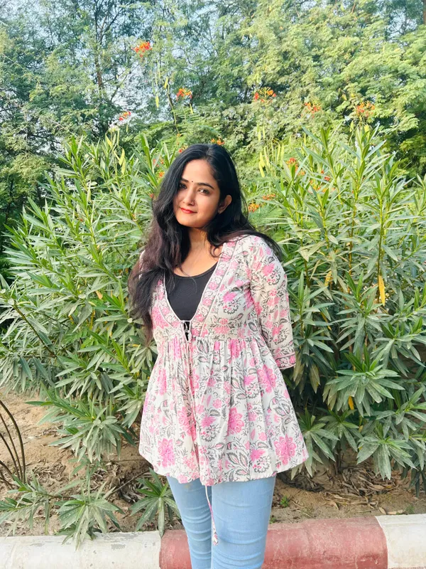 White_Cotton_flower_Printed_Shrug_Kurti