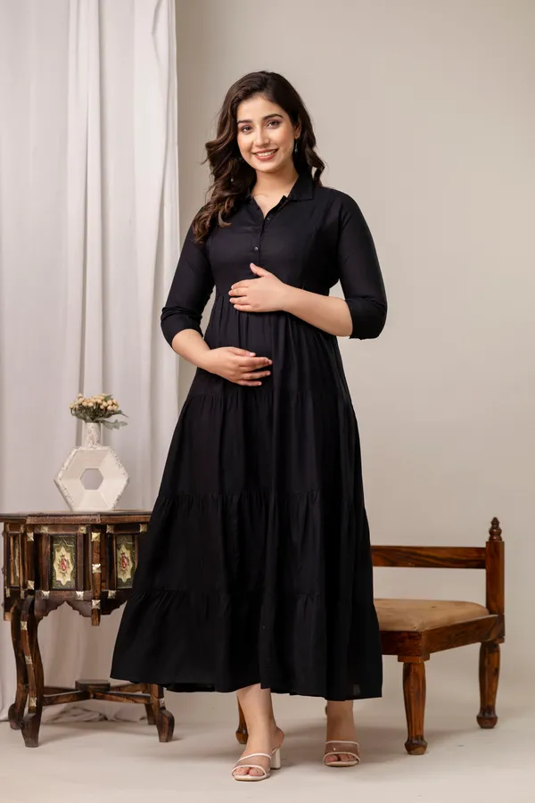 black_shirt_coller_4_tyer_maternity_dress