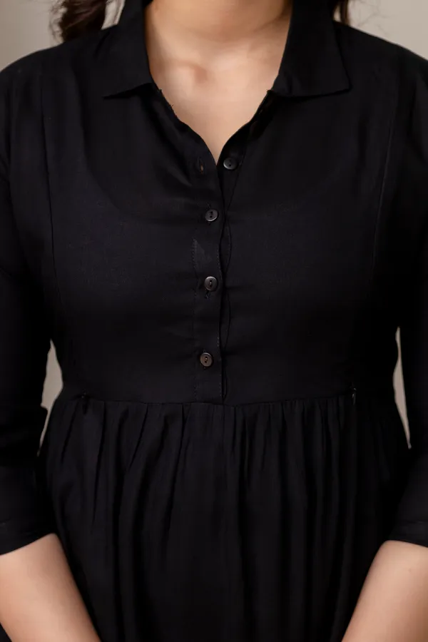 black_shirt_coller_4_tyer_maternity_dress