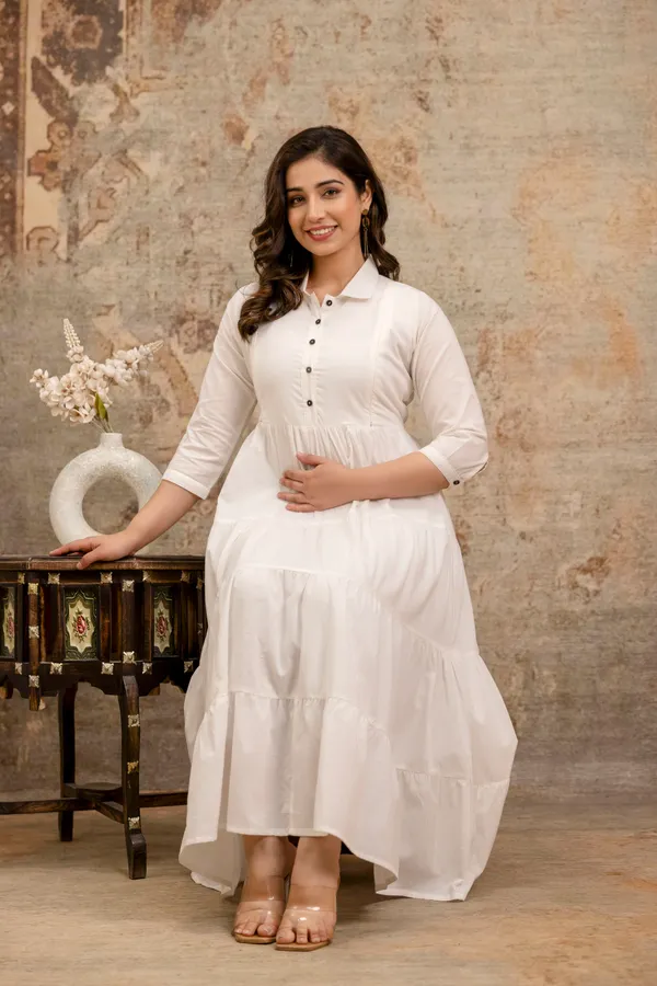 white_shirt_collar_4_tire_maternity_dress