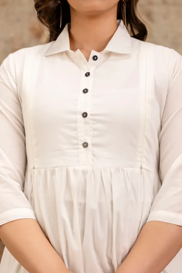 white_shirt_collar_4_tire_maternity_dress