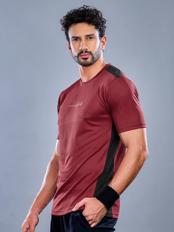Men's_Solid_Quick_Dry_Sports_Gym_T-Shirt_Breathable_Moisture-Wicking_Half_Sleeve_Round_Crew_Neck_Regular_Fit_Active_Wear