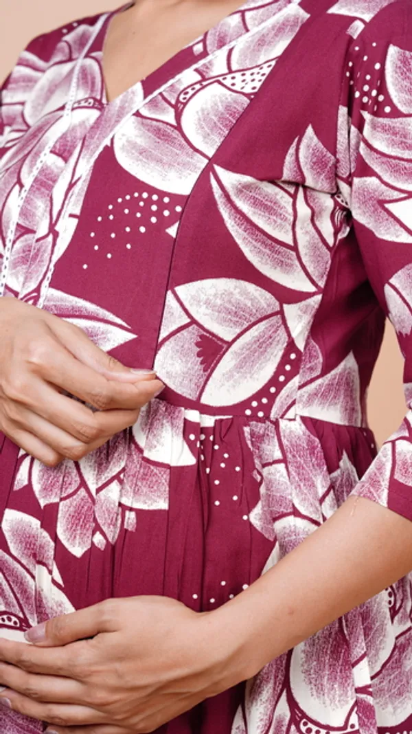 Printed_Feeding_&_Maternity_Cord_set_With_Zippers_(Top_&_Bottom)