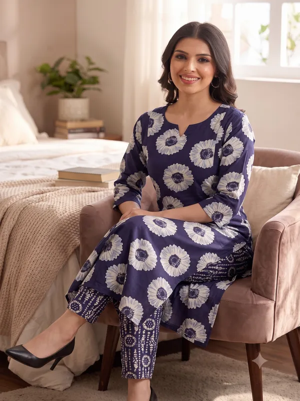 Mama_World_Printed_Feeding_Kurti_Pant_Set_with_2-Side_Invisible_Zips