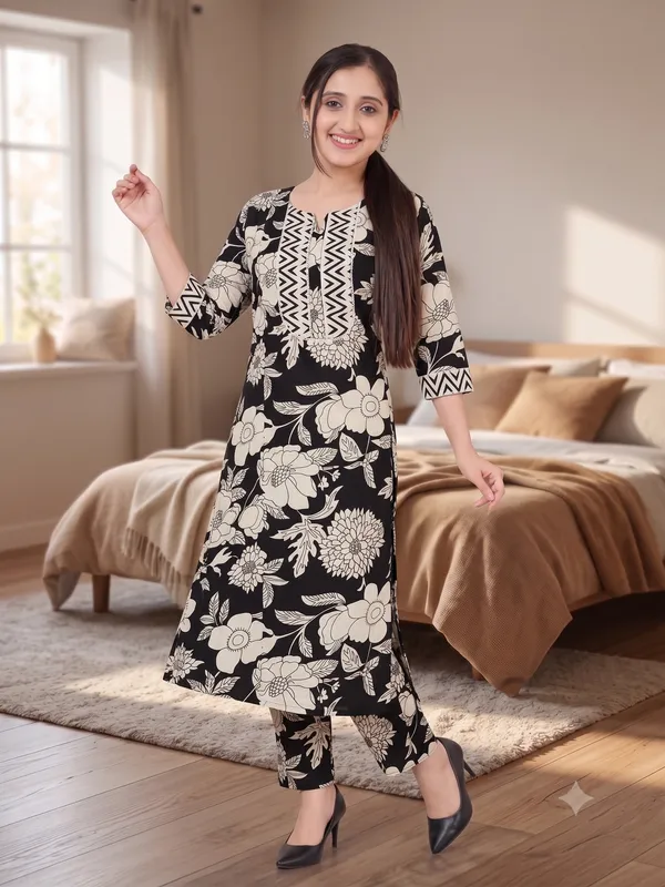 Mama_World_Printed_Feeding_Kurti_Pant_Set_with_2-Side_Invisible_Zips