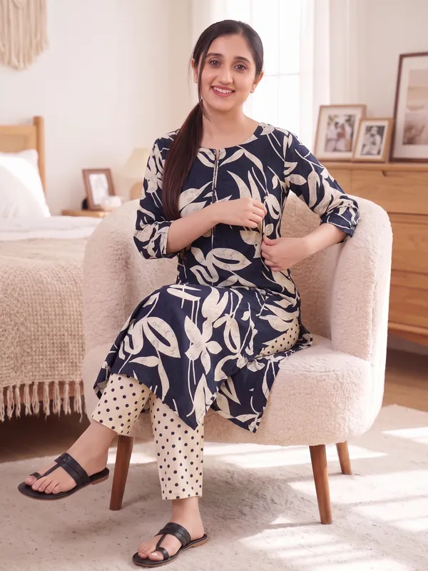 Mama_World_Printed_Feeding_Kurti_Pant_Set_with_2-Side_Invisible_Zips