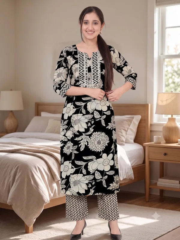 Mama_World_Printed_Feeding_Kurti_Pant_Set_with_2-Side_Invisible_Zips