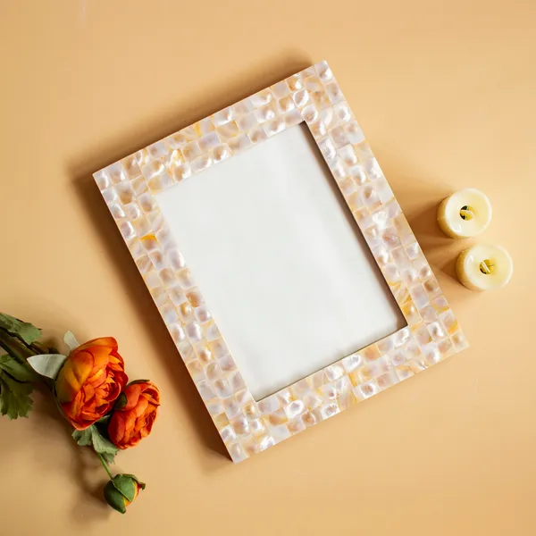 Mother_of_Pearl_Photo_Frame_(Medium)