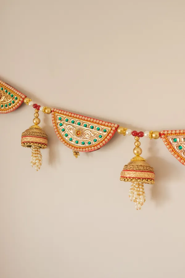 Tanjore_Wooden_Work_Toran_|_Gold_Plated_48-Inch_Housewarming_Must-Have