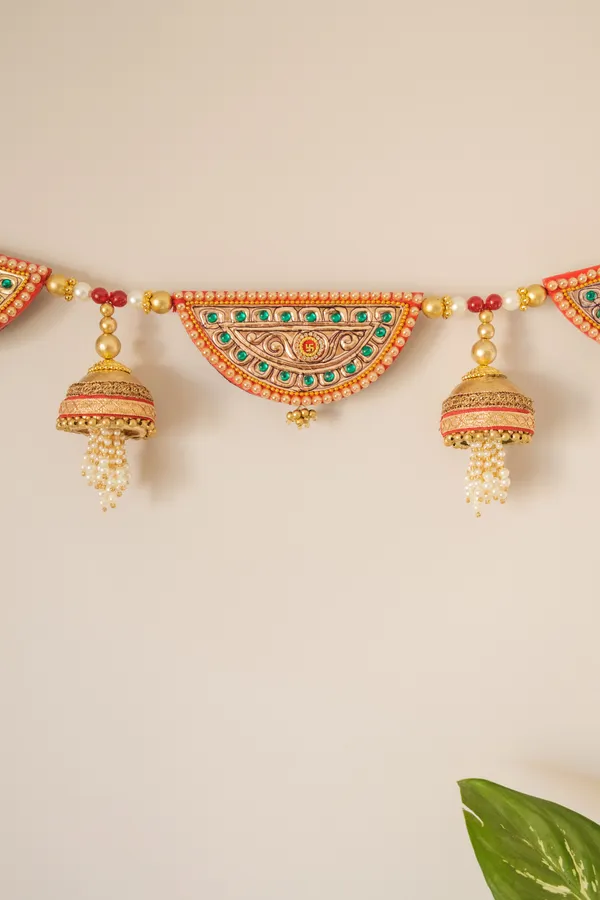 Tanjore_Wooden_Work_Toran_|_Gold_Plated_48-Inch_Housewarming_Must-Have