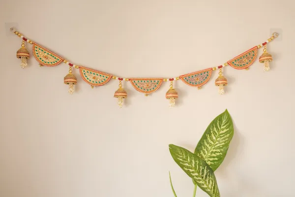 Tanjore_Wooden_Work_Toran_|_Gold_Plated_48-Inch_Housewarming_Must-Have