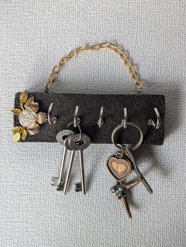 SandyHook_Key_Holder_-_004