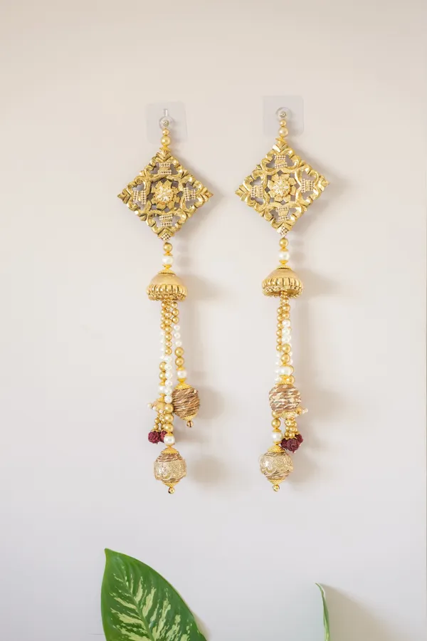 Luxury_Door_Side_Hanging_|_Gold_Plated_Handcrafted_Wall_Décor_for__&_Gifting
