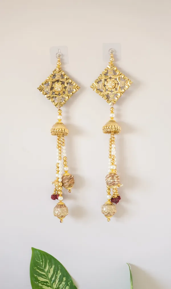 Luxury_Door_Side_Hanging_|_Gold_Plated_Handcrafted_Wall_Décor_for__&_Gifting