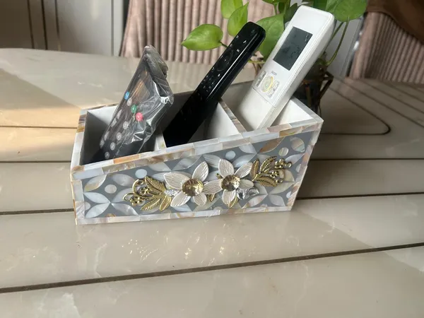 Designer_Ethereal_-_Mother_of_Pearl_-_Remote_Stand