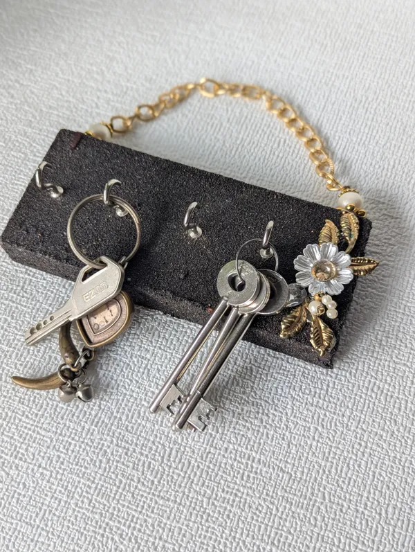 SandyHook_Key_Holder_-_003
