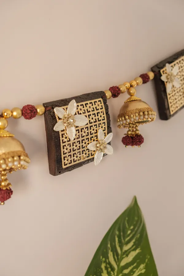 Luxury_48-Inch_Toran_|_Gold_Plated__Door_Hanging_with_Cultural_Elegance