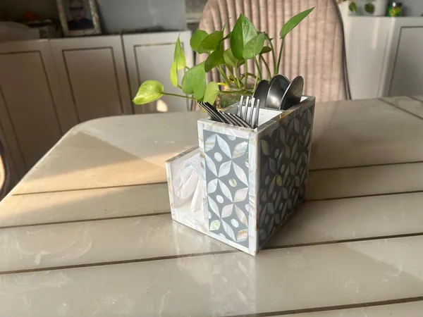 Ethereal_-_Mother_of_Pearl_-_Cutlery_&_Tissue_Holder