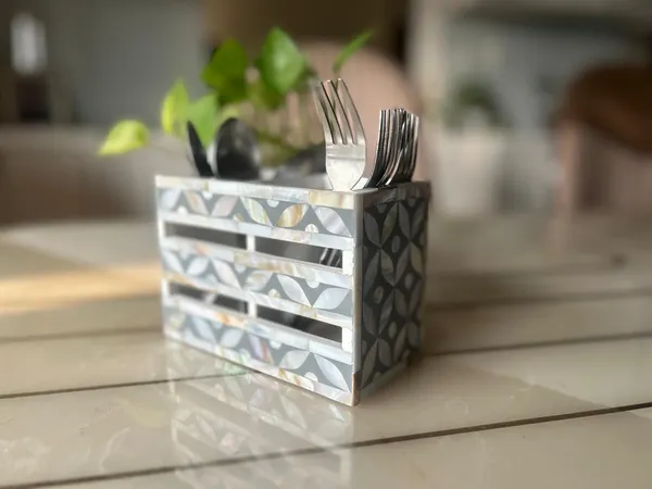 Ethereal_-_Mother_of_Pearl_-_Duo_Cutlery_Holder