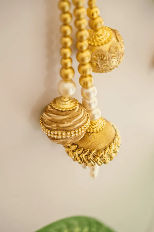 Exclusive_Door_Side_Hanging_|_Gold_Plated_Royal_Festive_Accent_for_Home_Entrances